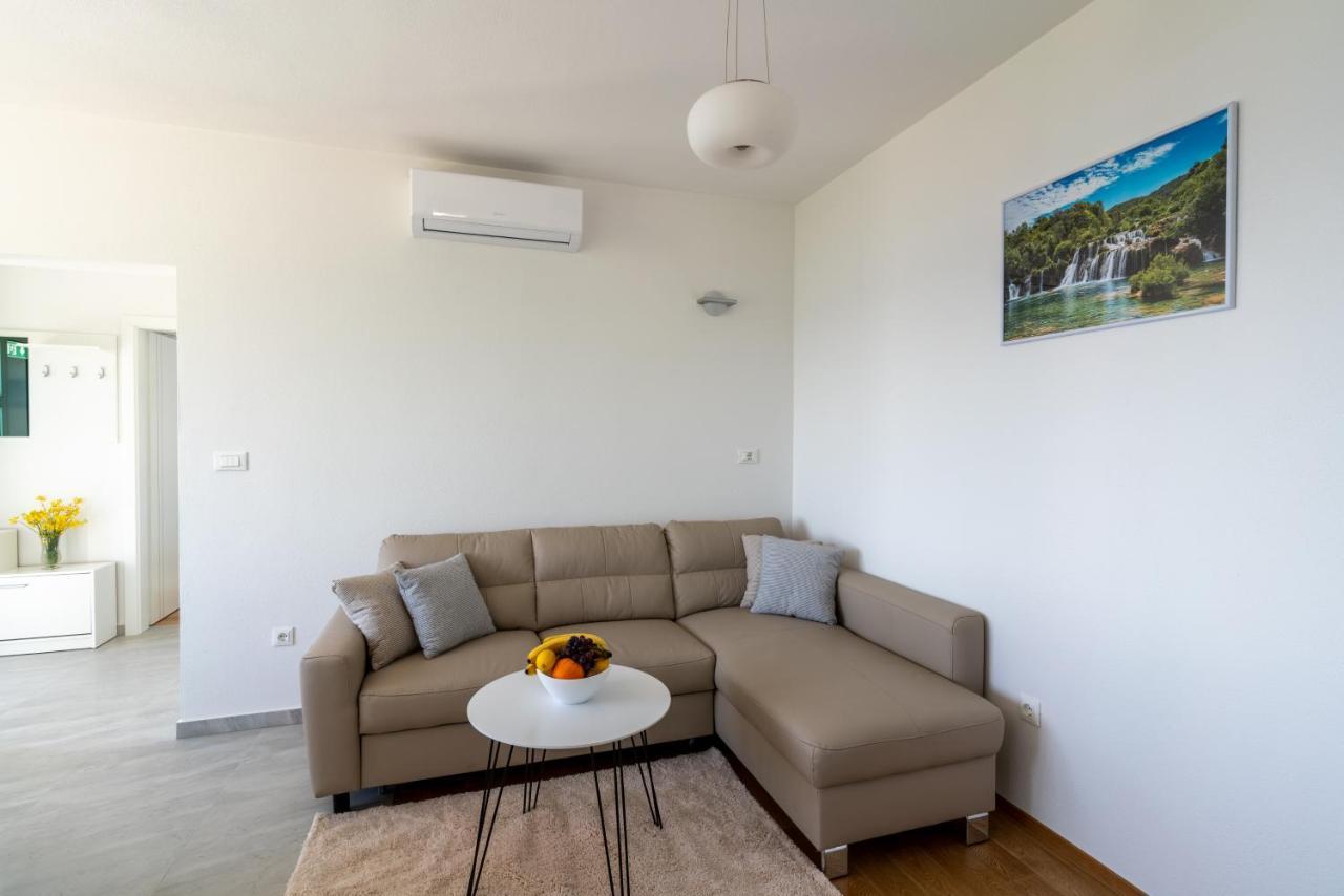 Private Villa Golden Hour With A View Of Split Area Kaštel Sućurac Exteriör bild