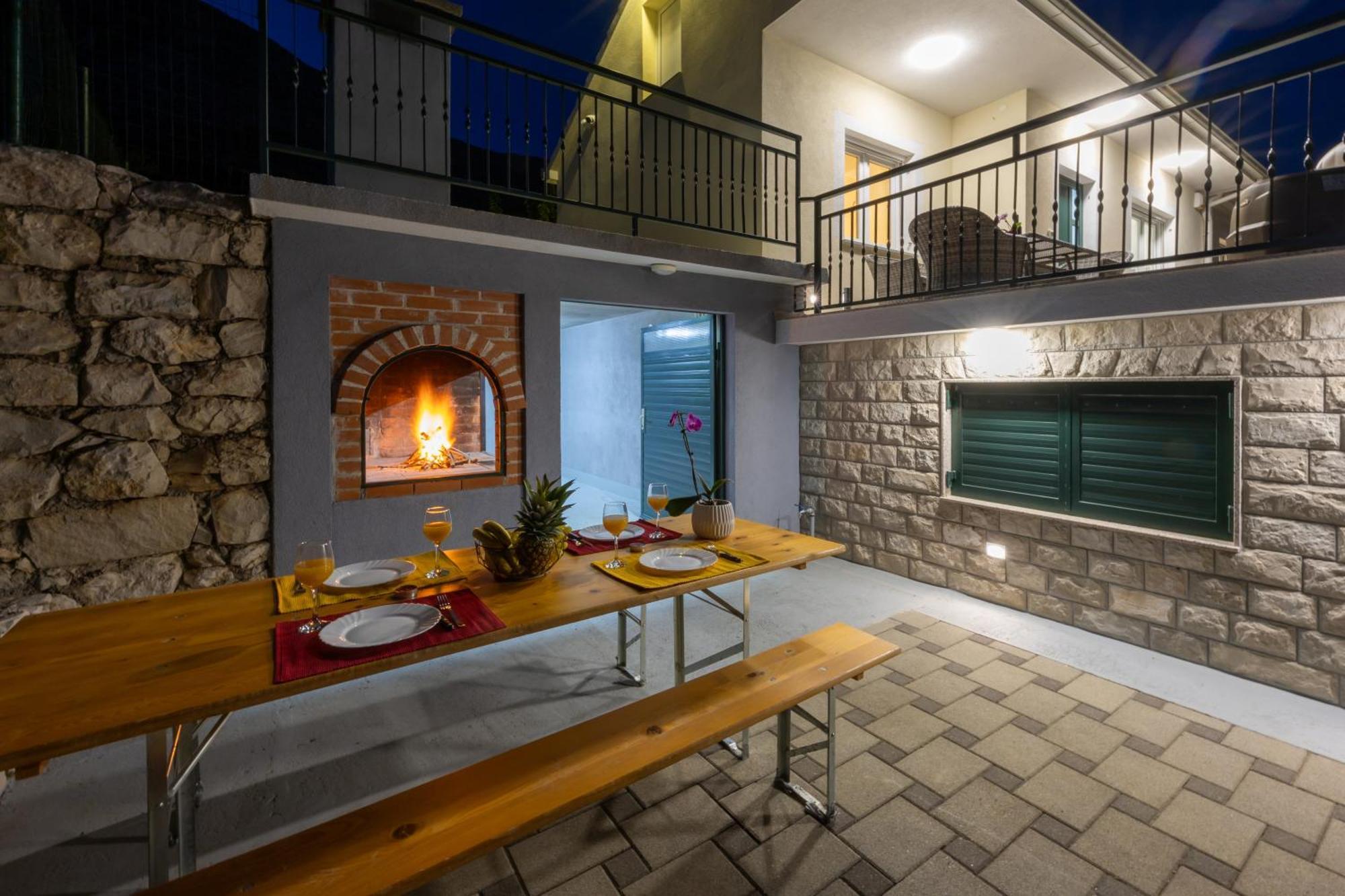 Private Villa Golden Hour With A View Of Split Area Kaštel Sućurac Exteriör bild